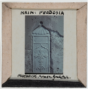 Vorschaubild Krim: Feodosia, St. Michael, armenischer Grabstein (Foto 1942/43) 